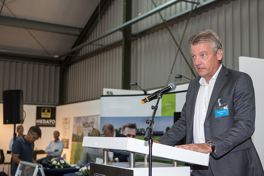 Volgens directeur Dick Hylkema van de Nederlandse Aardappel Organisatie (NAO) valt voor sommige handelsbedrijven meer dan de helft van de omzet weg. Foto: Peter Roek