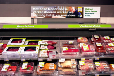 Rundvlees en varkensvlees in de schappen bij een Plus-suprmarkt. - Foto: ANP