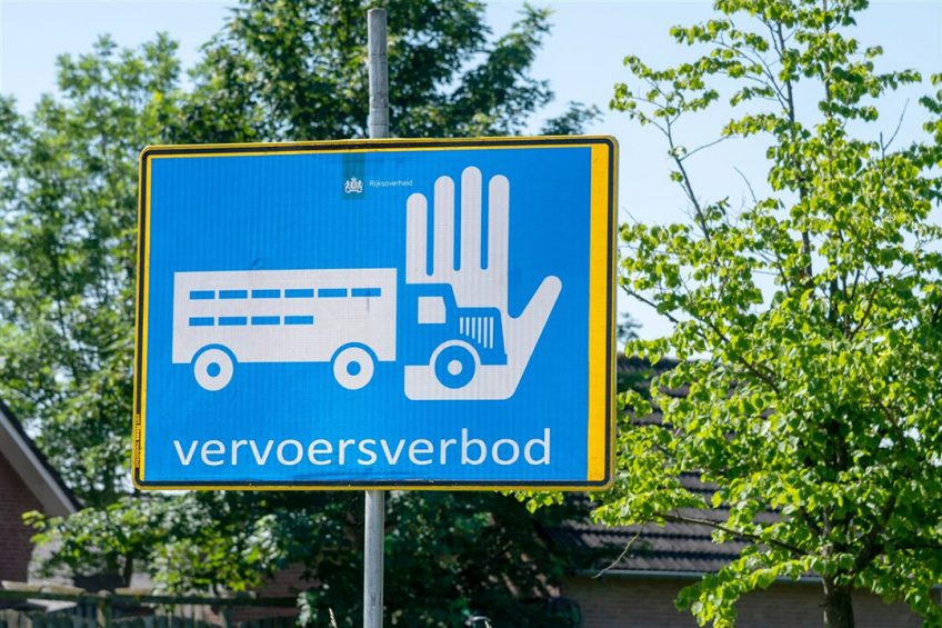 Voor 36 pluimveebedrijven geldt een vervoersverbod. - Foto: ANP / Hollandse Hoogte / Paul van Baardwijk