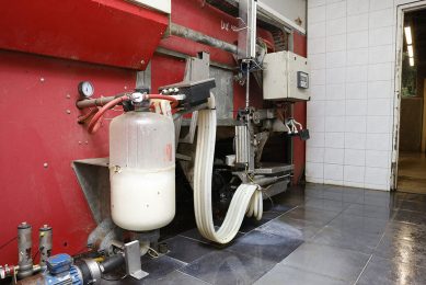 Ondanks dat de melkproductie weer toe lijkt te nemen en ook het vetgehalte stijgt, blijft de prijs van rauwe melk hoog. - Foto: Ton Kastermans Fotografie