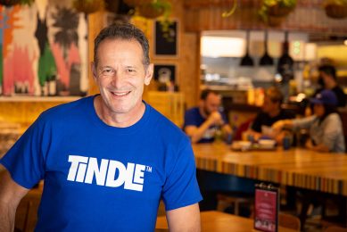John Seegers, Chief Technology Officer van Tindle: "De meeste consumenten denken dat ze echt kip eten." - Foto: Tindle