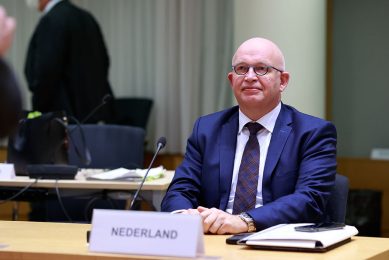 LNV-minister Henk Staghouwer toonde zich opgelucht na het gesprek met Europees Commissaris Virginijus Sinkevicius. “We kunnen met de Europese Commissie doorpraten over de derogatieverlening.” - Foto: Europese Unie