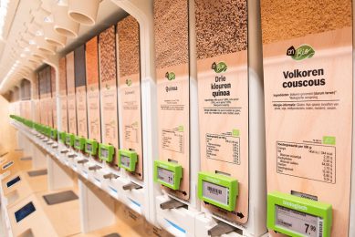 Albert Heijn gaat dispensers plaatsen waar consumenten onder meer quinoa, pasta en thee in hun eigenpotten of tassen kunnen verpakken. - Foto: Yasmin Hargreaves Photography