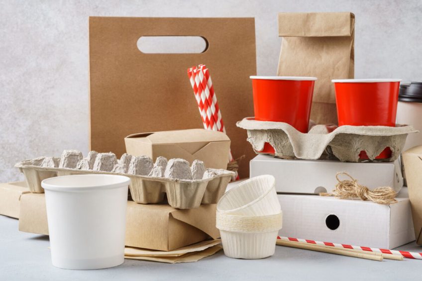 De meeste voedselverpakkingen zijn gemaakt van papier of karton omdat deze recyclebaar zijn. Fortune Business Insights verwacht dat de papieren verpakking de komende jaren de sterkste groei laat zien. -Foto: Canva