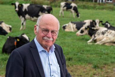 Emeritus hoogleraar Biobased economy, Johan Sanders (73) destijds verbonden aan de Wageningen University is ervan overtuigd dat de stikstofdoelen haalbaar zijn zonder dat de veestapel ervoor hoeft te krimpen. -  Foto: Jan Willem van Vliet