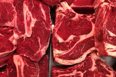 De consumptie van rundvlees neemt af, omdat consumenten voorzichtiger zijn geworden met hun uitgaven. - Foto: Canva