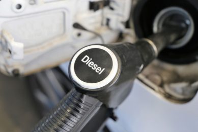 Diesel is niet langer duurder dan benzine. - Foto: Canva/Kenny10