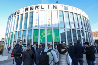 1.400 standhouders uit 60 landen zetten hun boeltje neer op de beursvloer van de Grüne Woche. Foto: Messe Berlin GmbH