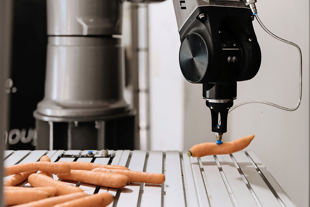 De voedingsindustrie schreeuwt om innovatie op het gebied automatisering en robotisering, aldus Bram de Vrught van QING.